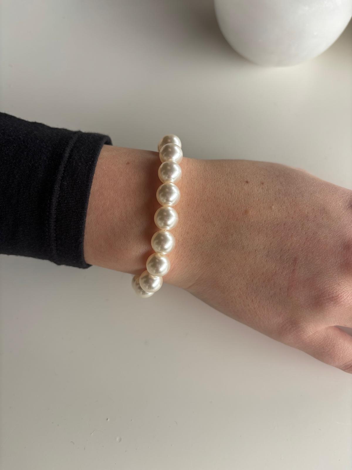 Pearl Statement Armband